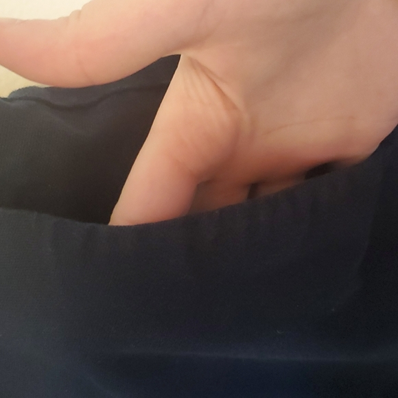 Banana Republic Navy Blue scalloped bottom shorts. - Picture 4 of 6